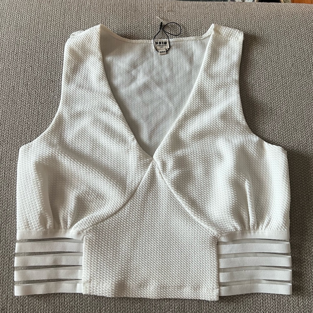 Unio white crop top